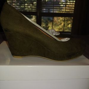 Nine West suede wedges